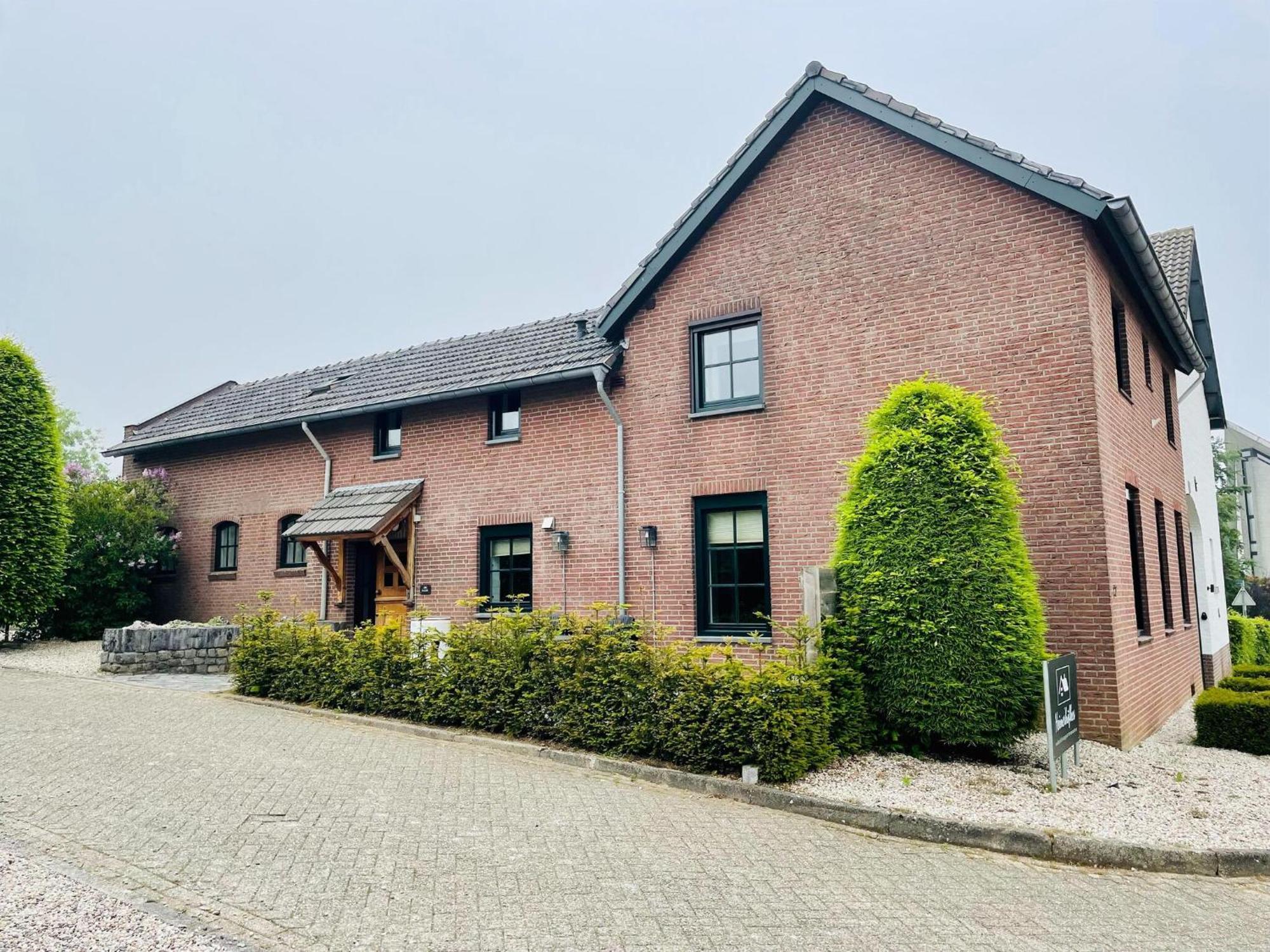 Attractive Farmhouse In South Limburg With Terrace Villa Klimmen Esterno foto